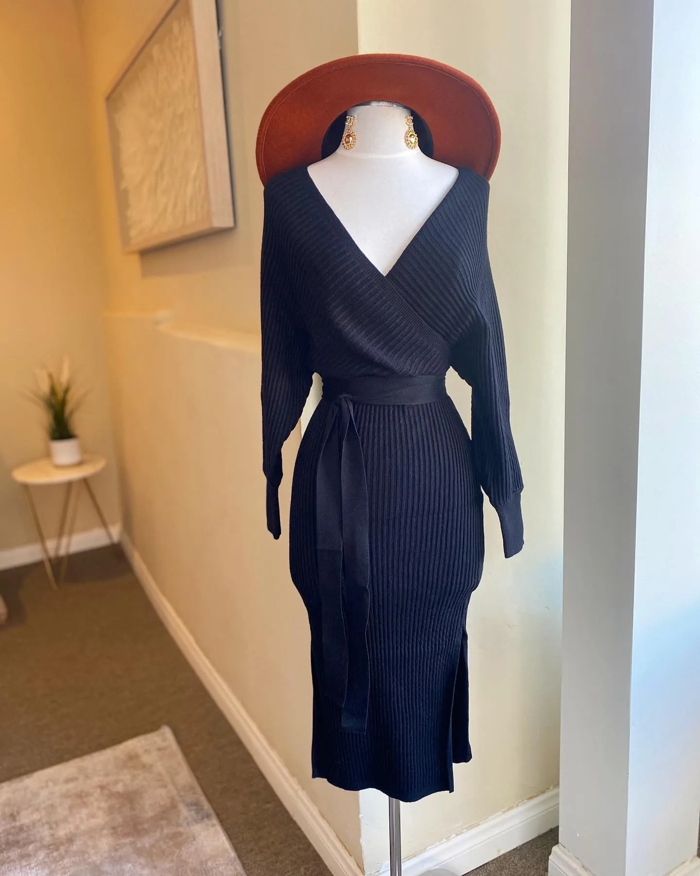 Belted V Cut Knitted Slit Dress