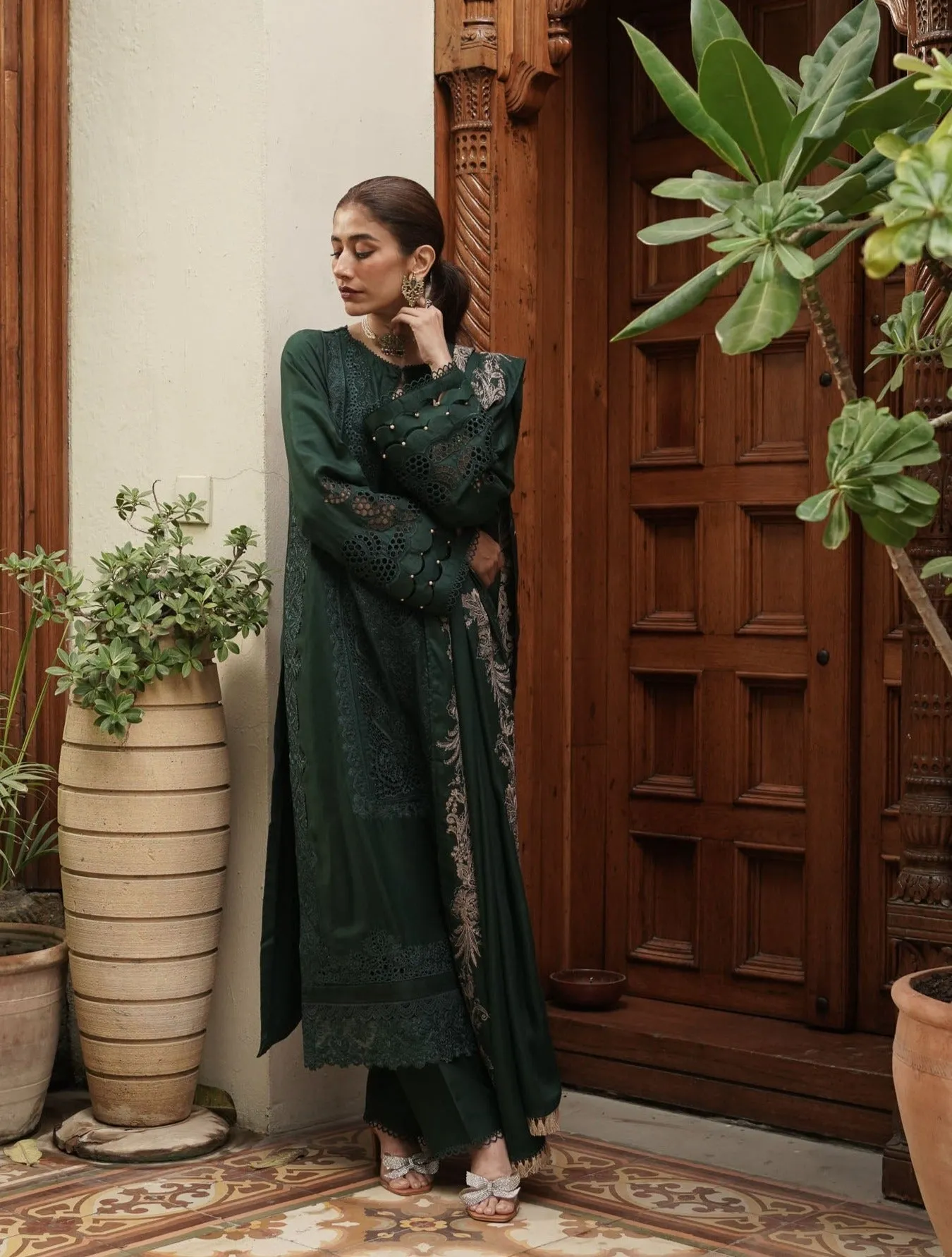 Manara Luxury Winter Festive Collection – Rudabah