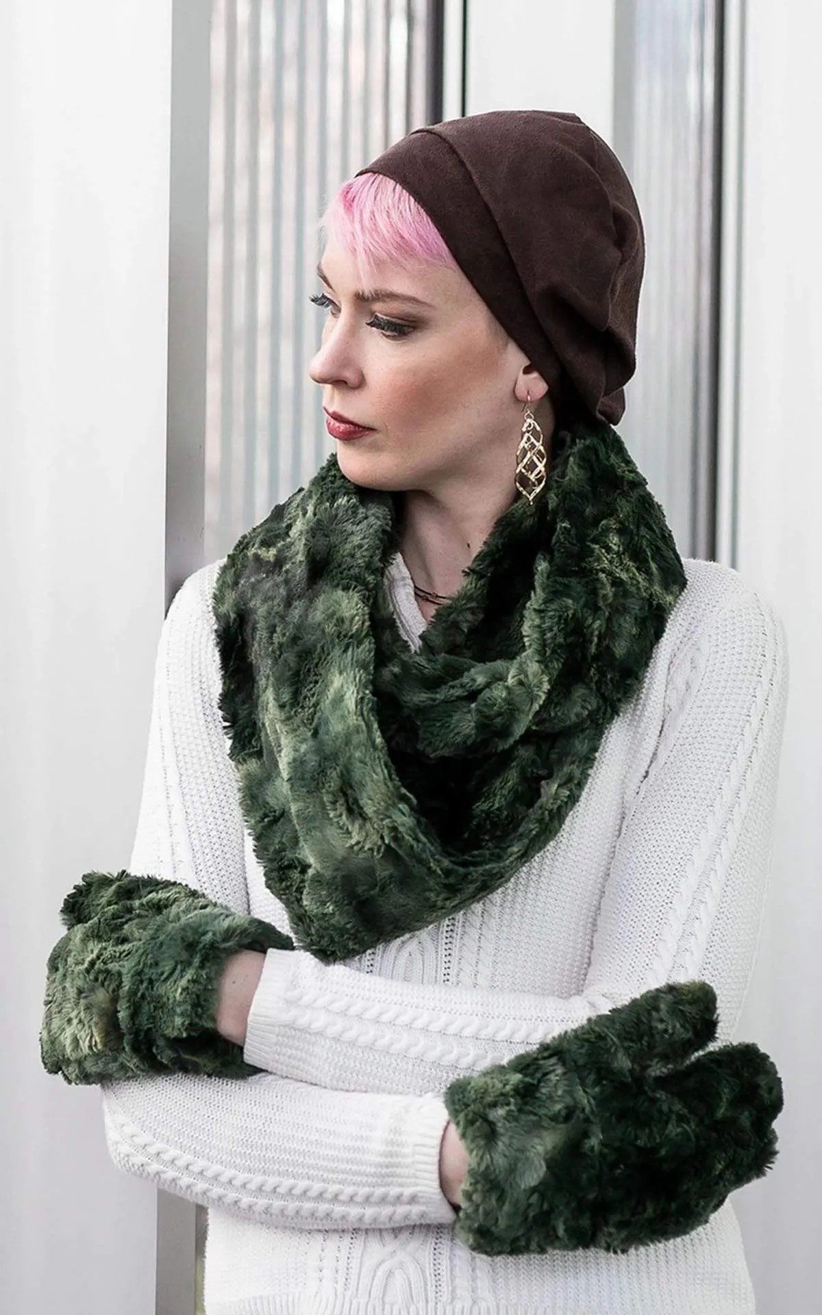 Mittens - Luxury Faux Fur in Highland Skye