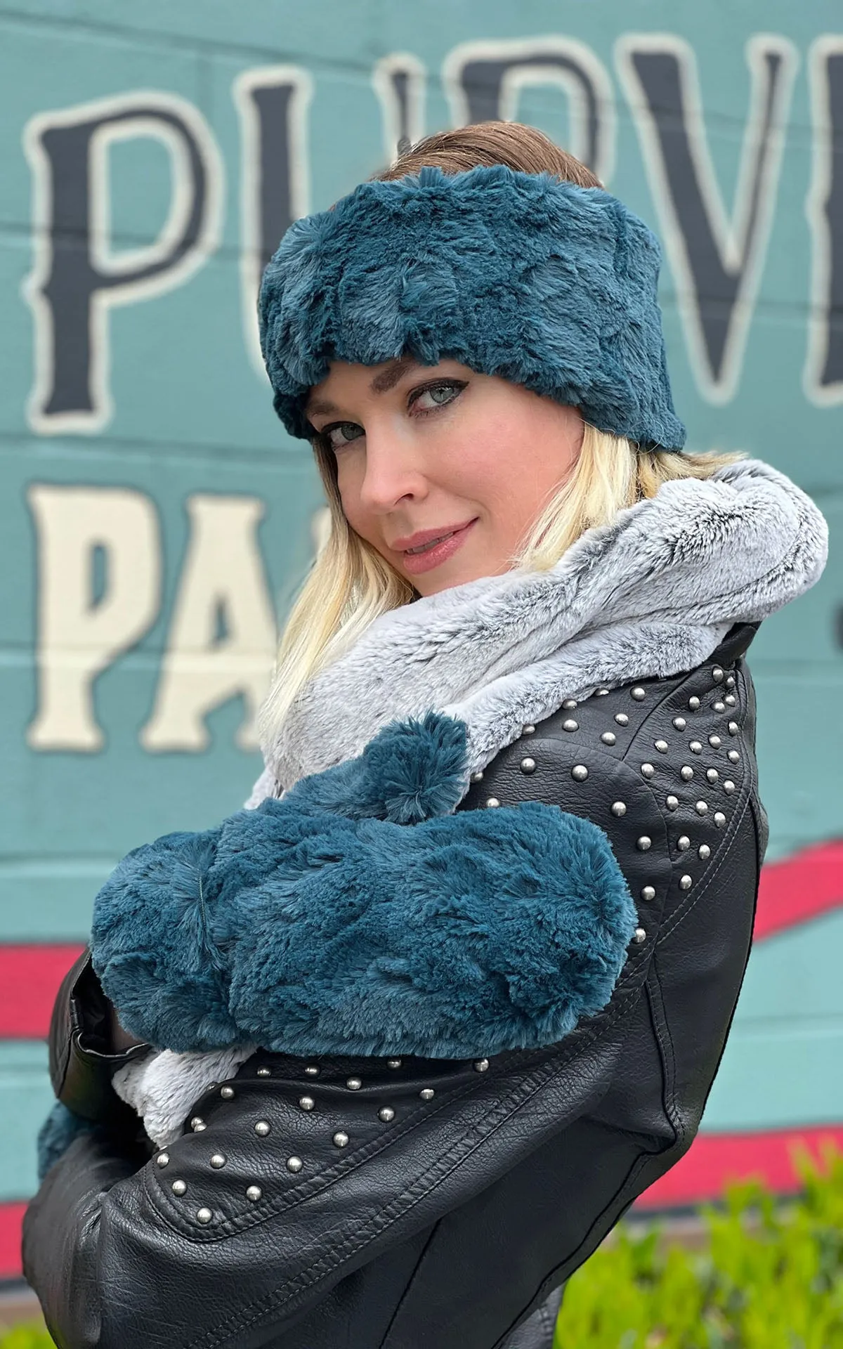 Mittens - Luxury Faux Fur in Peacock Pond