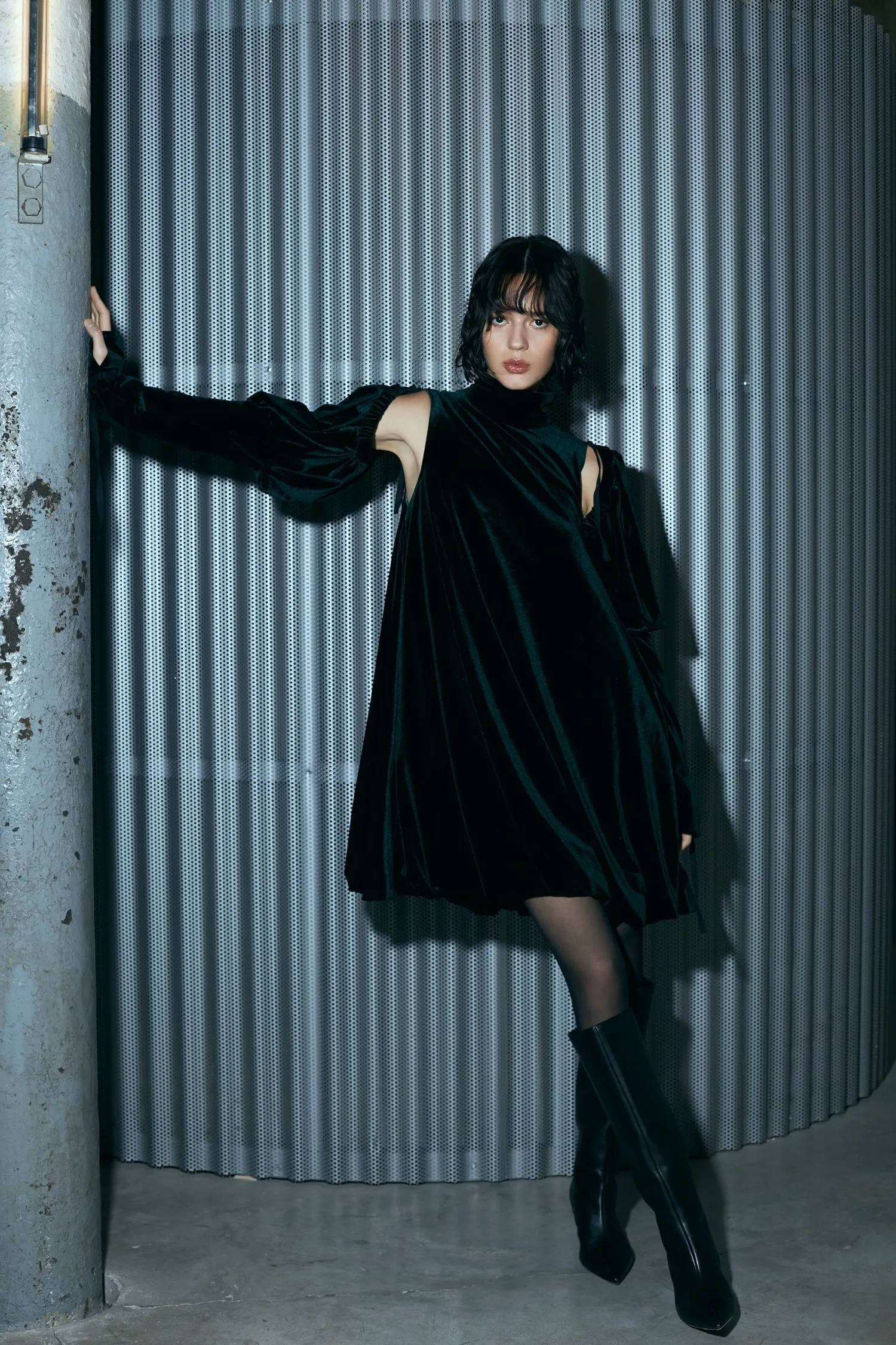 VELVET PUFF DRESS
