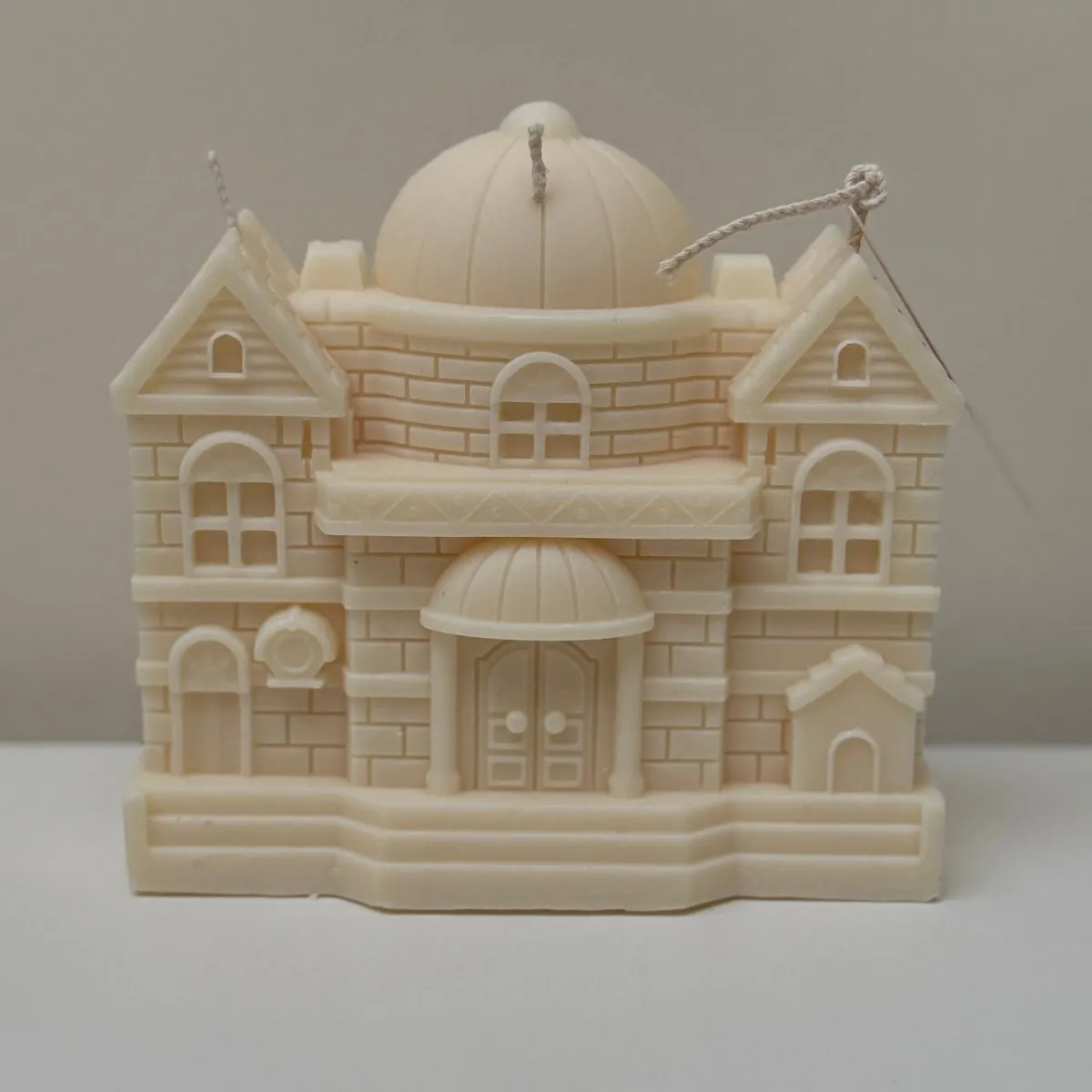 Winter Wonderland Large House Candle