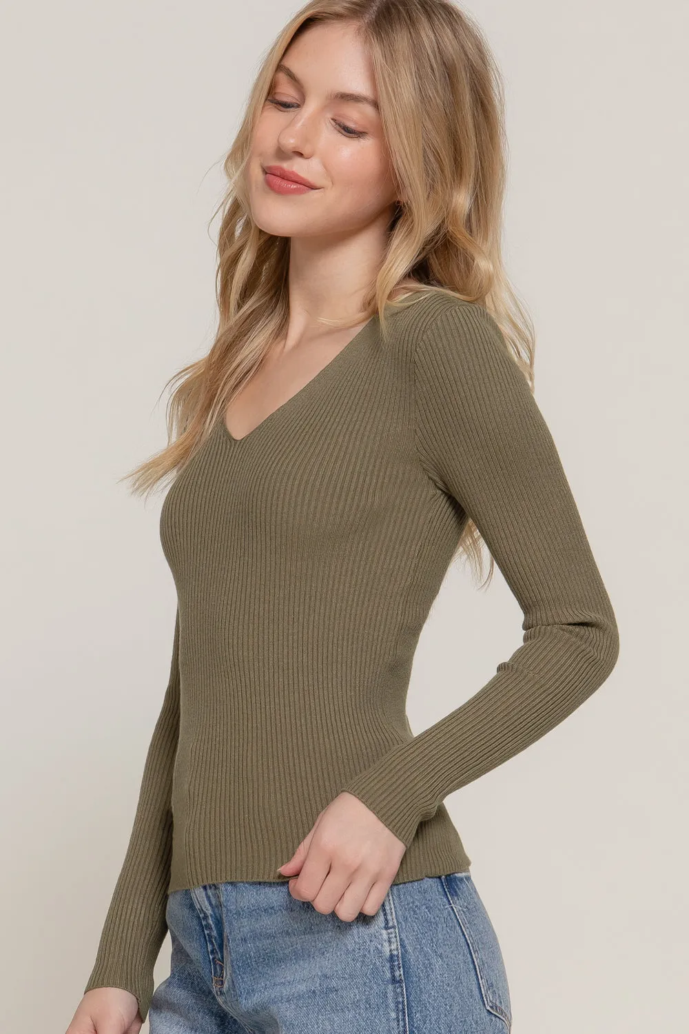 Women's Long Sleeve V-Neck Fitted Viscose Ribbed Sweater