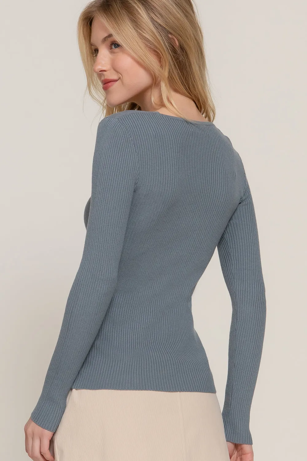 Women's Long Sleeve V-Neck Fitted Viscose Ribbed Sweater